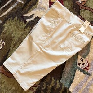 Loft Khaki Bermuda shorts